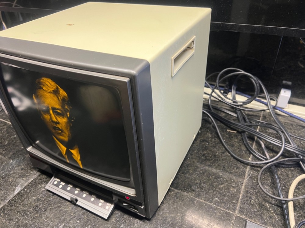 Mackintosh 12HP31-CRT-RETRO GAMING!