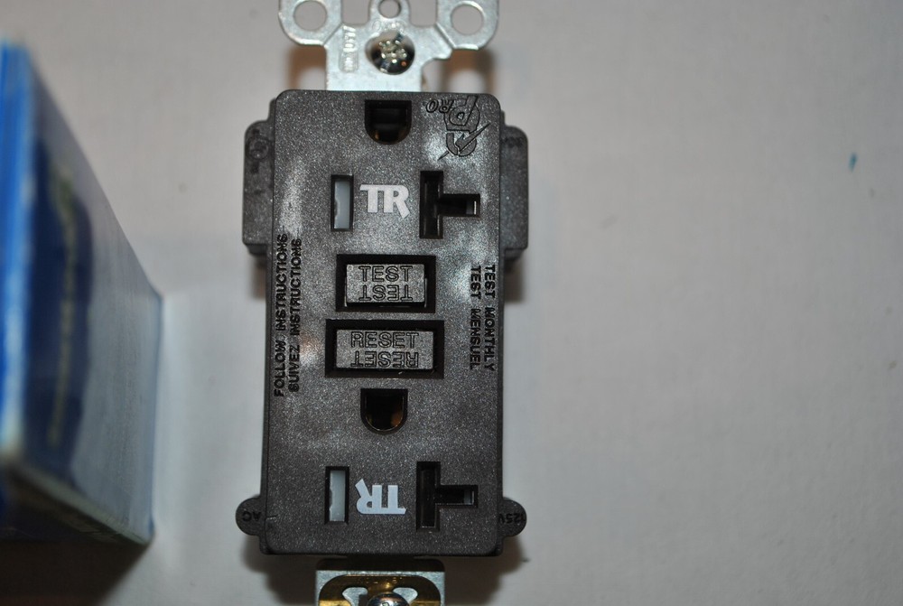 LEVITON SMART LOCK PRO MT789 BROWN OUTLET