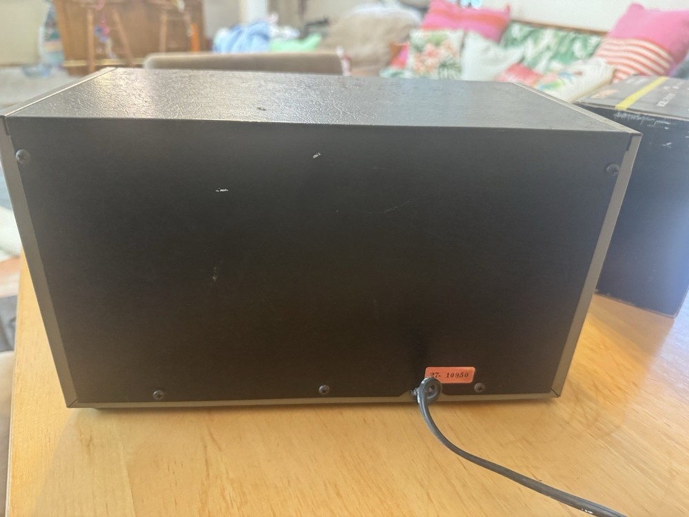 B & K Precision Solid State Model E 200D RF Signal Generator E-200D Powers On