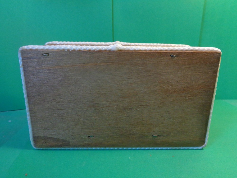 Flying Seagull Wooden Trinket Box, Nautical Pattern (Used/EUC)