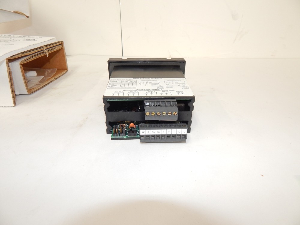 *TC* PRECISION DIGITAL PD693-3-14 PULSE INPUT RATE/TOTALIZER -- NEW (BDW99)