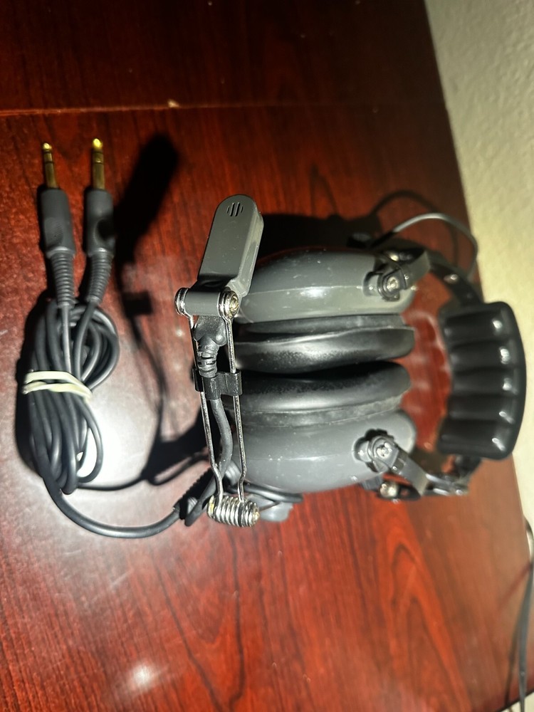 AVCOMM pilot headset AC-400S dual plug guaranteed 30 days
