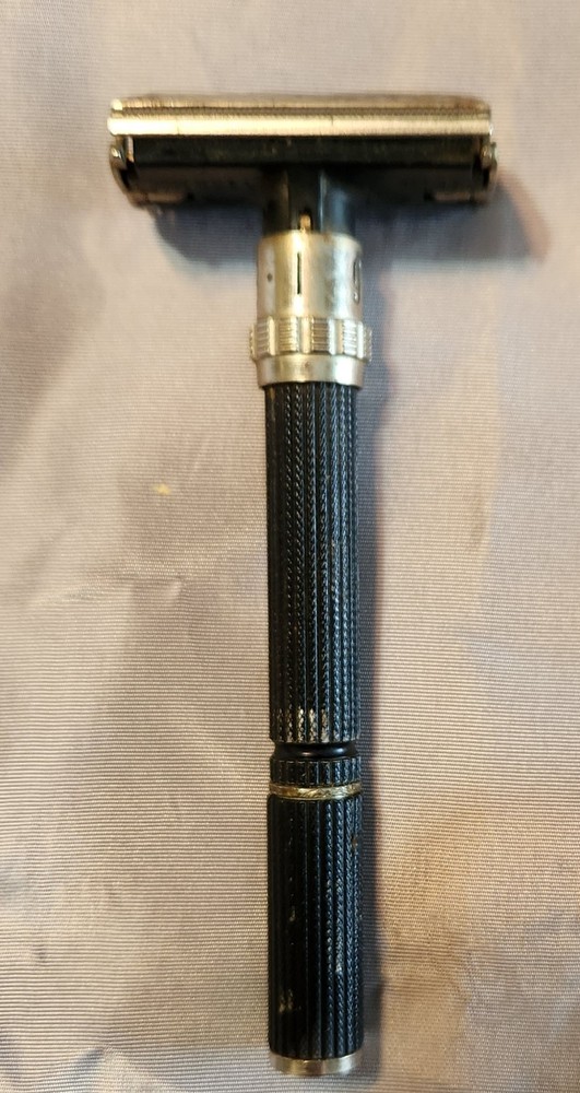Vintage Gillette Black Handle Adjustable Safety Razor