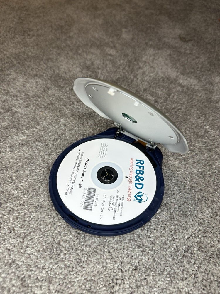 Victor Reader Portable CD Player Daisy MP3 Audio Book Learning + Case WORKS!