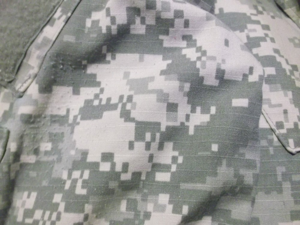 US MILITARY ARMY ACU TOP COAT SIZE SMALL-REGULAR