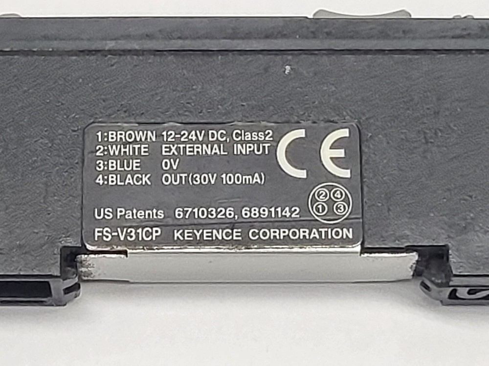 Keyence FS-V31CP Digital Fiber Optic Sensor Amplifier MISSING COVER