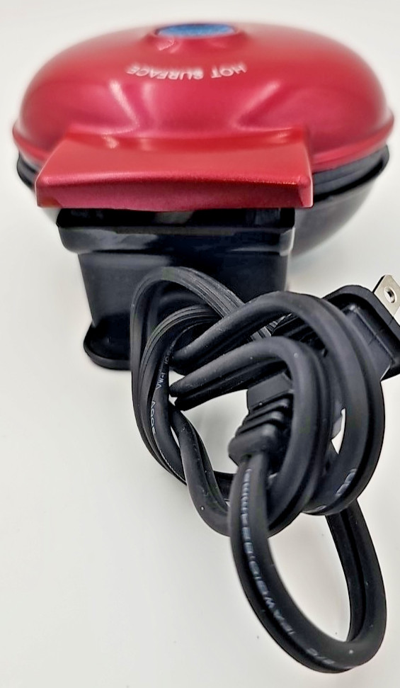 Dash Mini Pizzelle Maker, Used