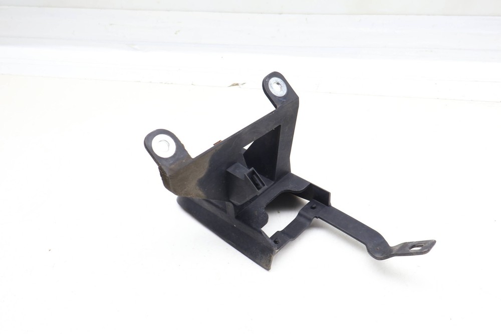 2017 VW GOLF ALLTRACK - Blind SPOT Detection Sensor / Module Bracket (Slave)