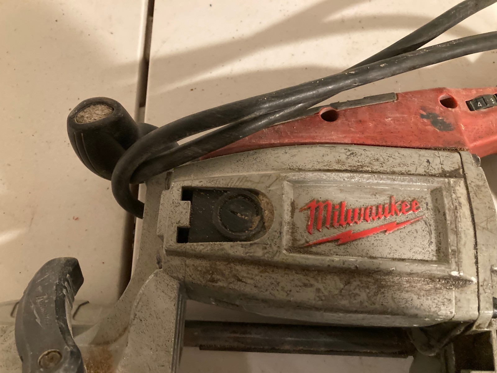 MILWAUKEE 6230N Deep Cut Bandsaw 120 Volt, Speed: 0-420 sfpm Variable