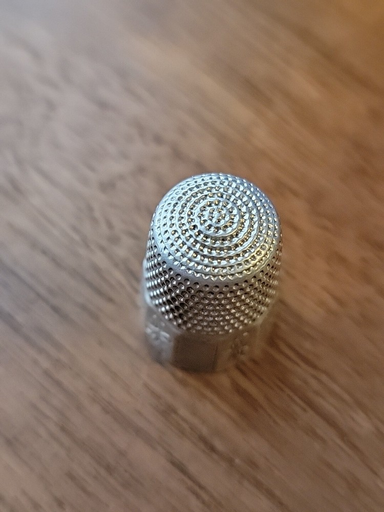 #XC Antique Simons Sterling Silver Size 11 Thimble Scrolls