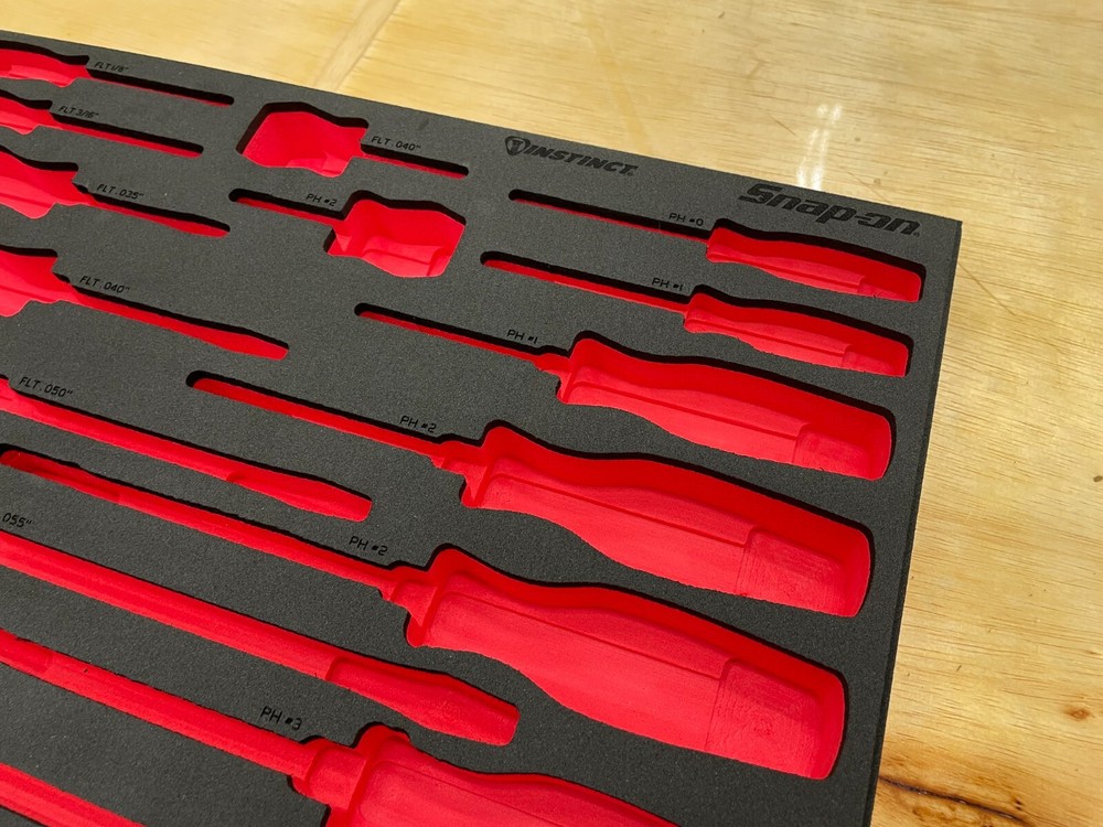 Snap-on Tools RED FOAM ORGANIZER for 16pc Soft Grip Screwdriver Set FMSGD01BR