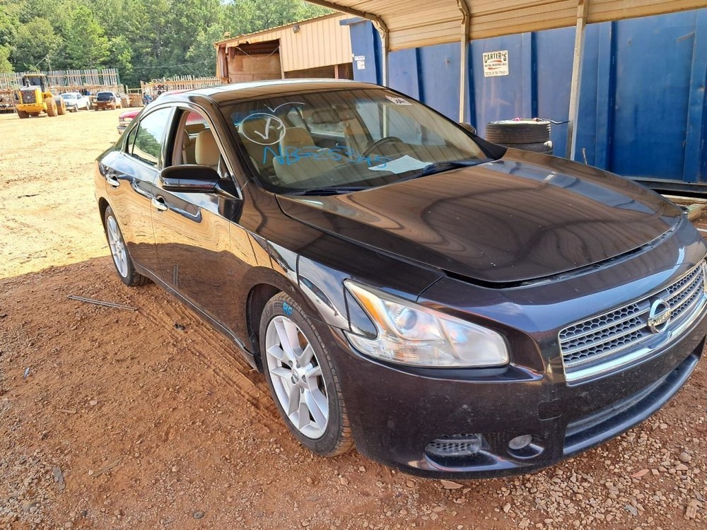 MAXIMA 2011 Glove Box 4736557