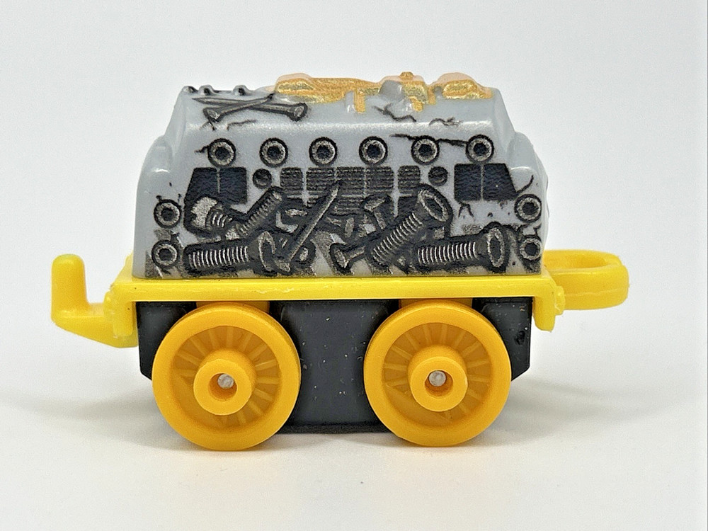THOMAS & FRIENDS Minis Train Engine Diesel 10 Construction Engine Nuts Bolts