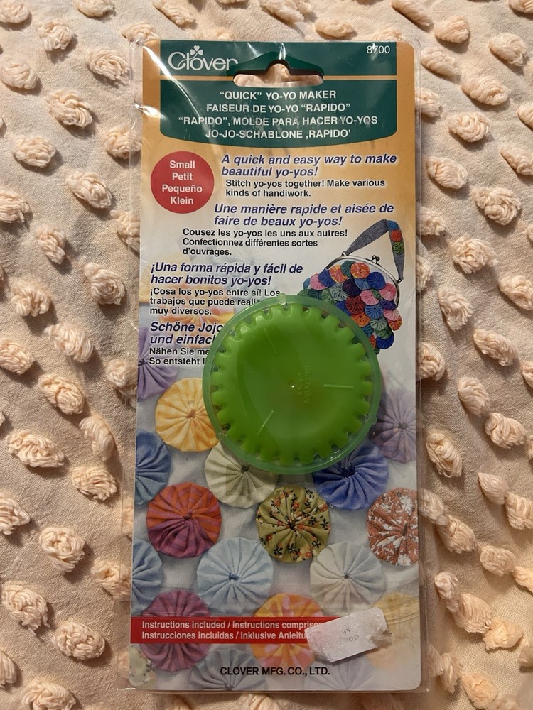 Clover #8700 Quick Yo-Yo Maker Small/Petit Round Easy Quilt Handiwork