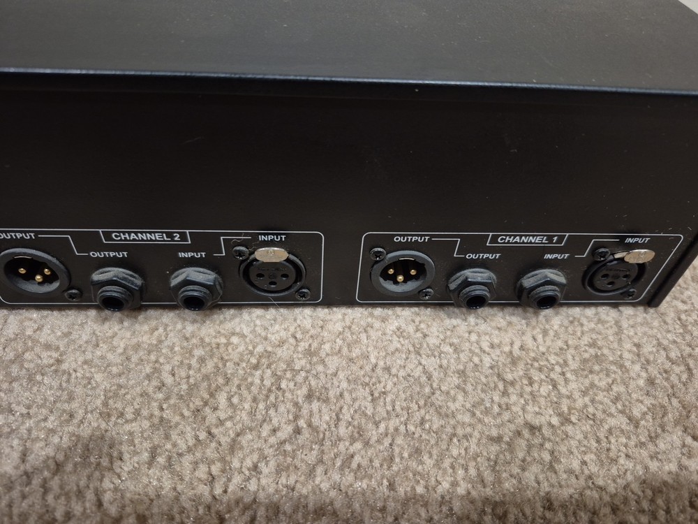 DBX 231s DBX231SV 2-Channel Graphic Equalizer