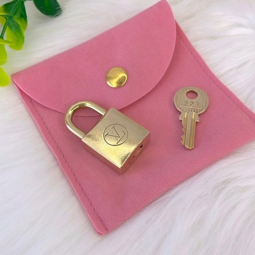 Louis Vuitton Padlock and Key #223