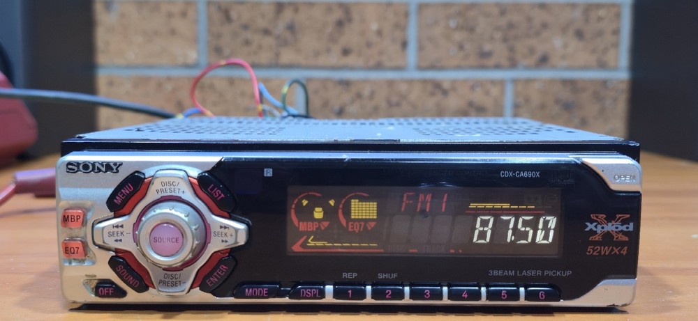 SONY CDC-CA690X car CD stereo head unit