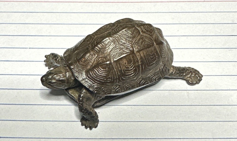 Netsuke Bronze Turtle, Signed, Head & Tail can Move. extreme Detailed.