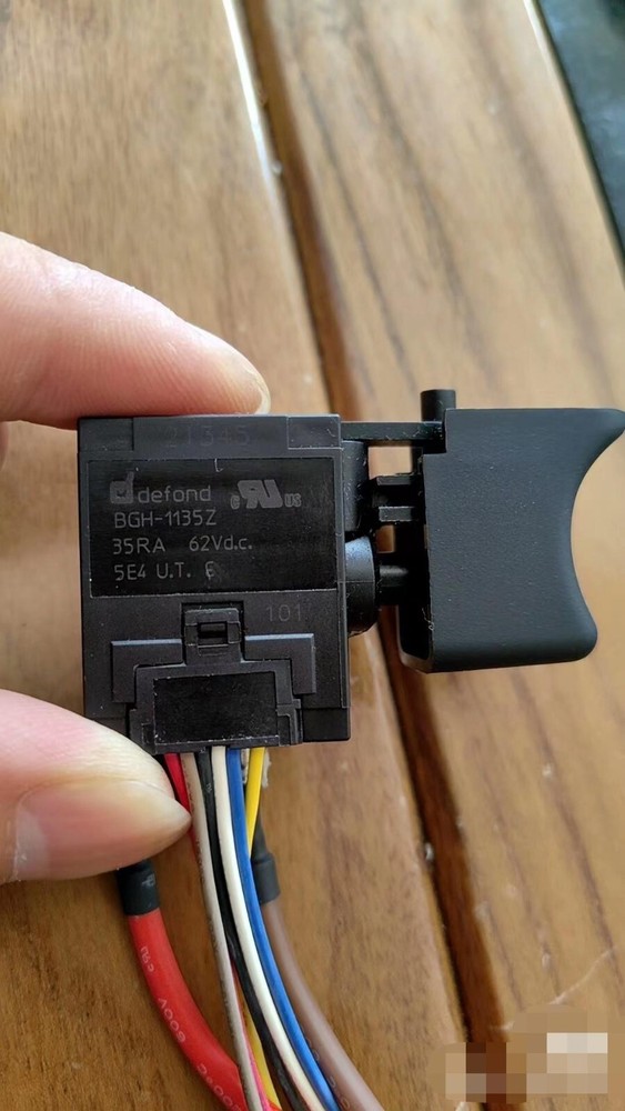 1pc NEW Trigger Switch 35A 62VDC BGH-1135Z