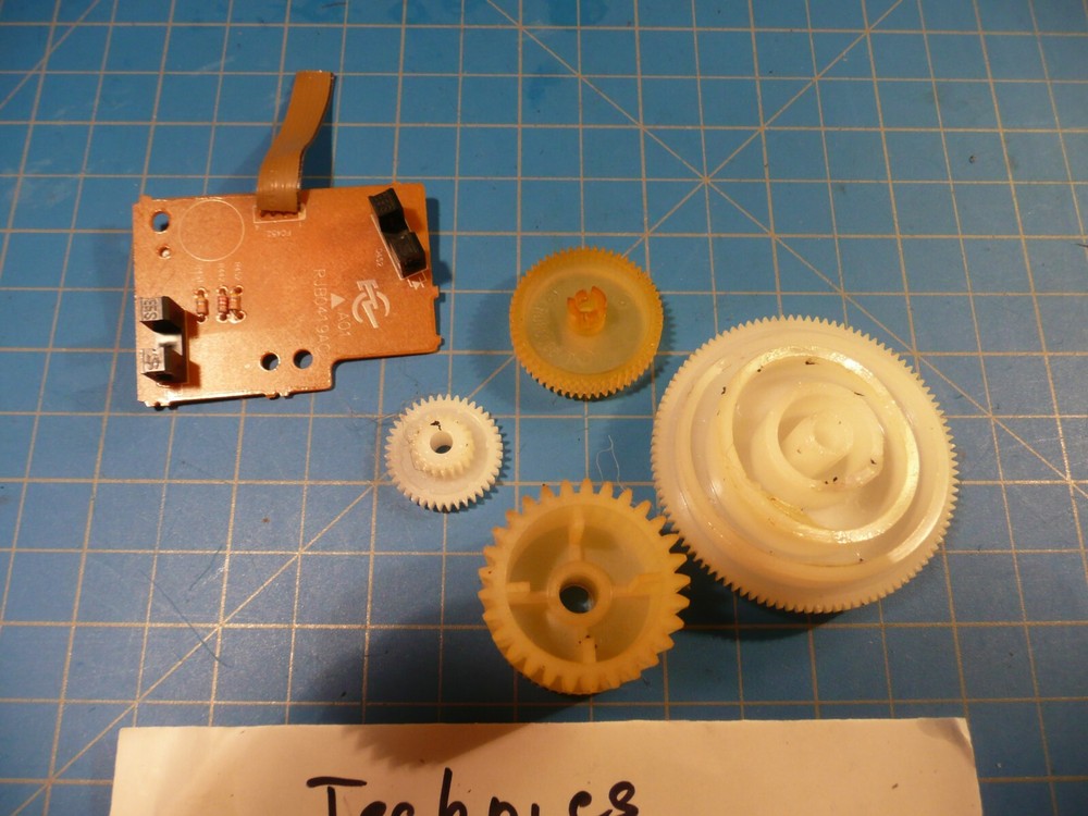 Technics SL-PC33 CD Changer Replacement Parts