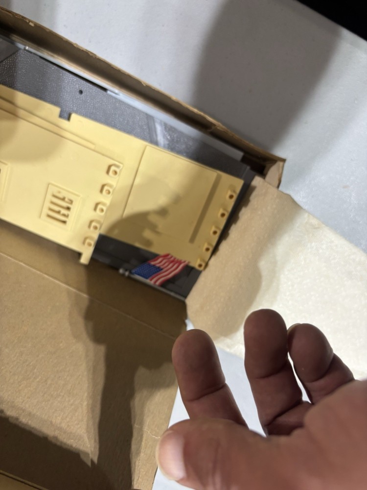 Original Early PLASTICVILLE -- U S POST OFFICE KIT in box --