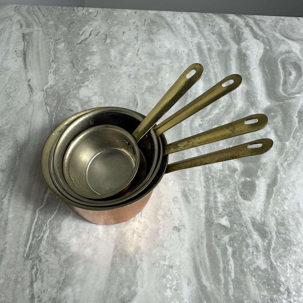 VINTAGE BENJAMIN & MEDWIN DOURO MEASURING CUPS KOREA