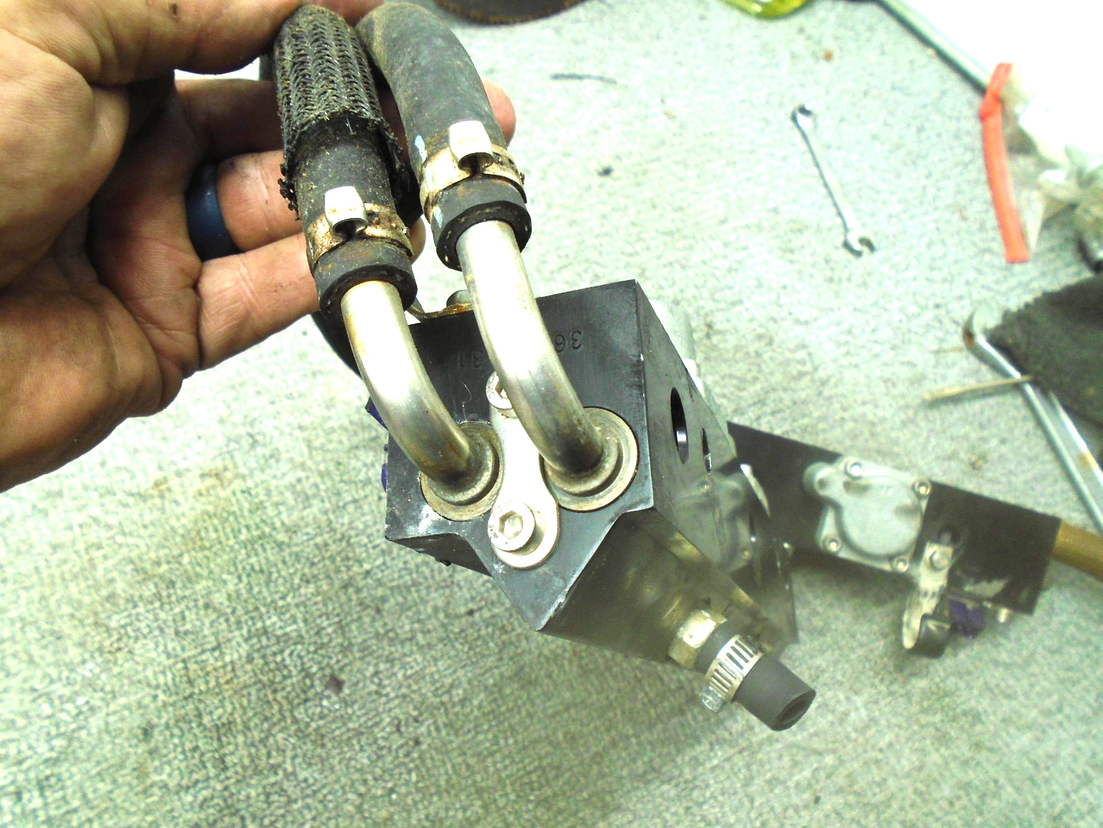 FUEL RAILS W INJECTORS PORT/STARBOARD 852378T5 852379T5 MERCURY OPTIMAX 135 150