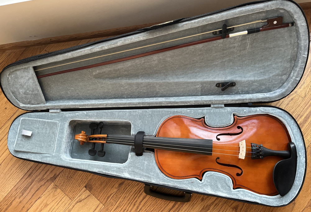 Violin With Teller Bridge, Bow and Case. Full Size 4/4