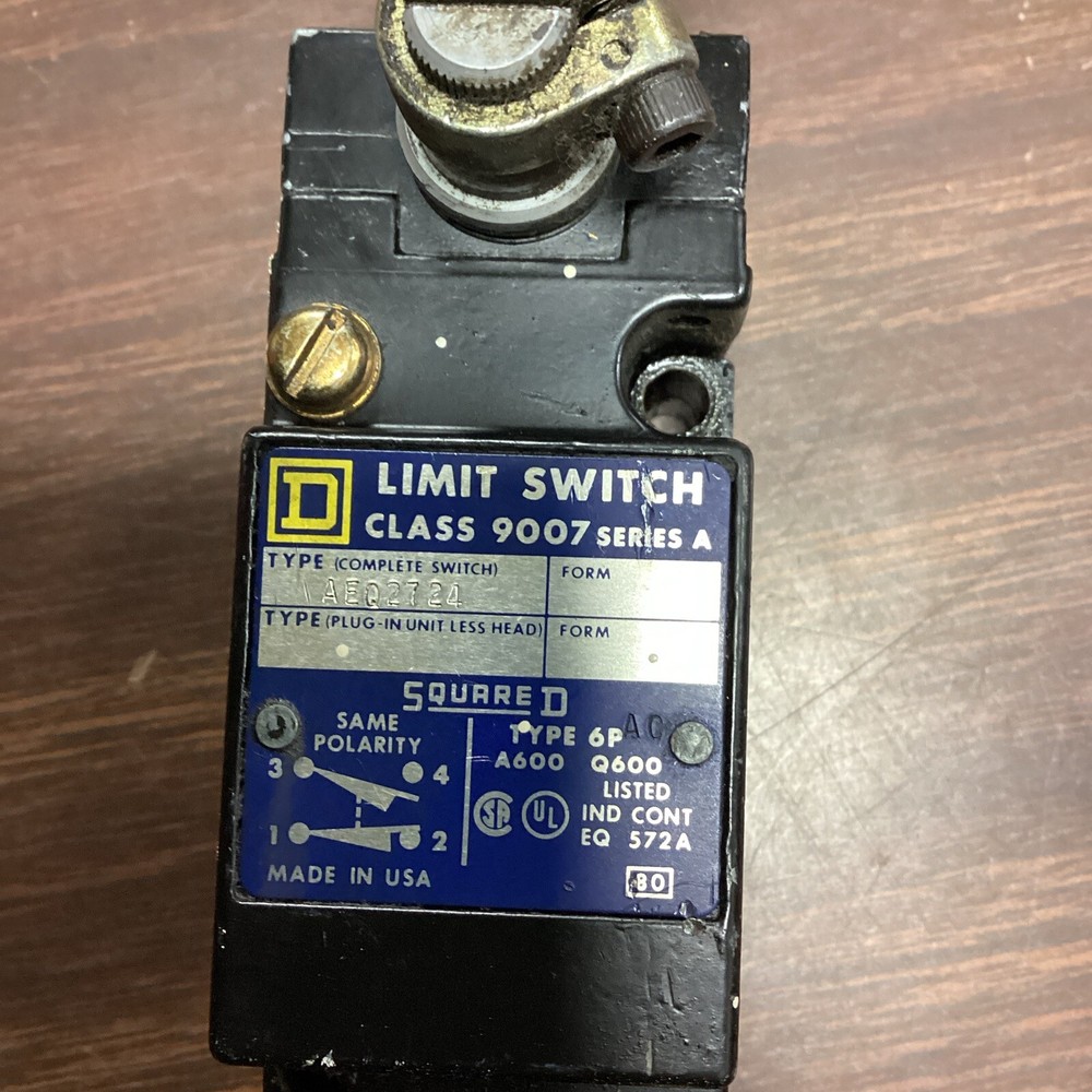 Square D AEQ2724 Limit Switch Class 9007 E72