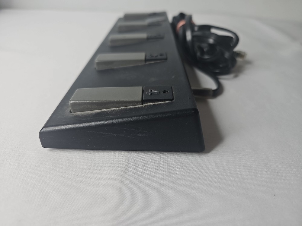 Zoom FC01 Remote Foot Controller 4 Button MIDI Controller w/ Bank Button