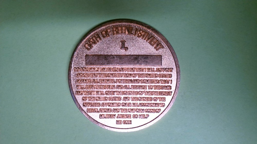 CHALLENGE COIN OLDER 3RD CORPS SUPPORT COMMAND SUSTAINING THE LINE REENLISTMENT