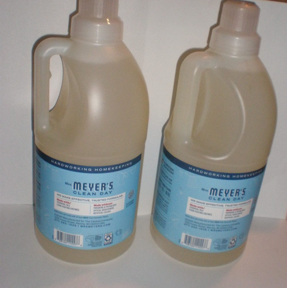 MRS. MEYER'S CLEAN DAY LAUNDRY DETERGENT 64 FL OZ EACH 2 BOTTLES