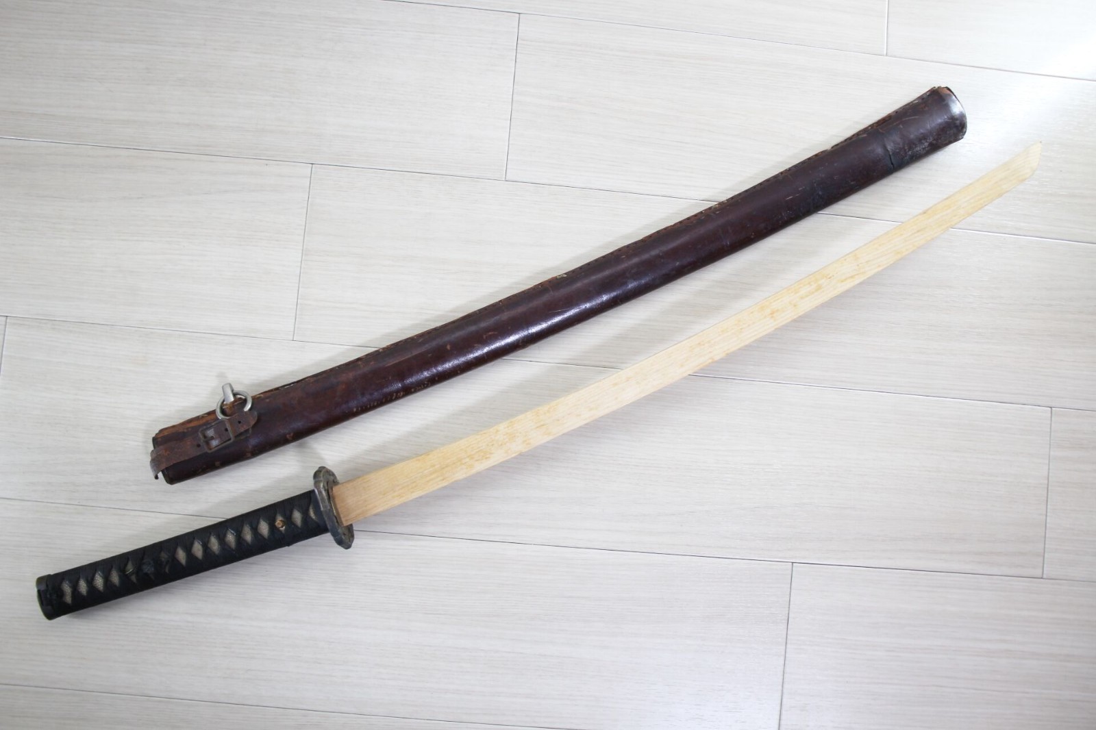 WWII Japanese Army Type 98 Gunto Mounts Koshirae w/ Wooden Blade I38