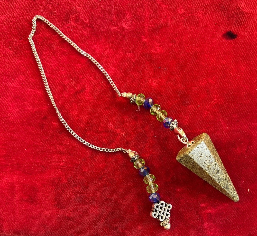 Epidote pendulum with Detachable Keltic Knot Chain