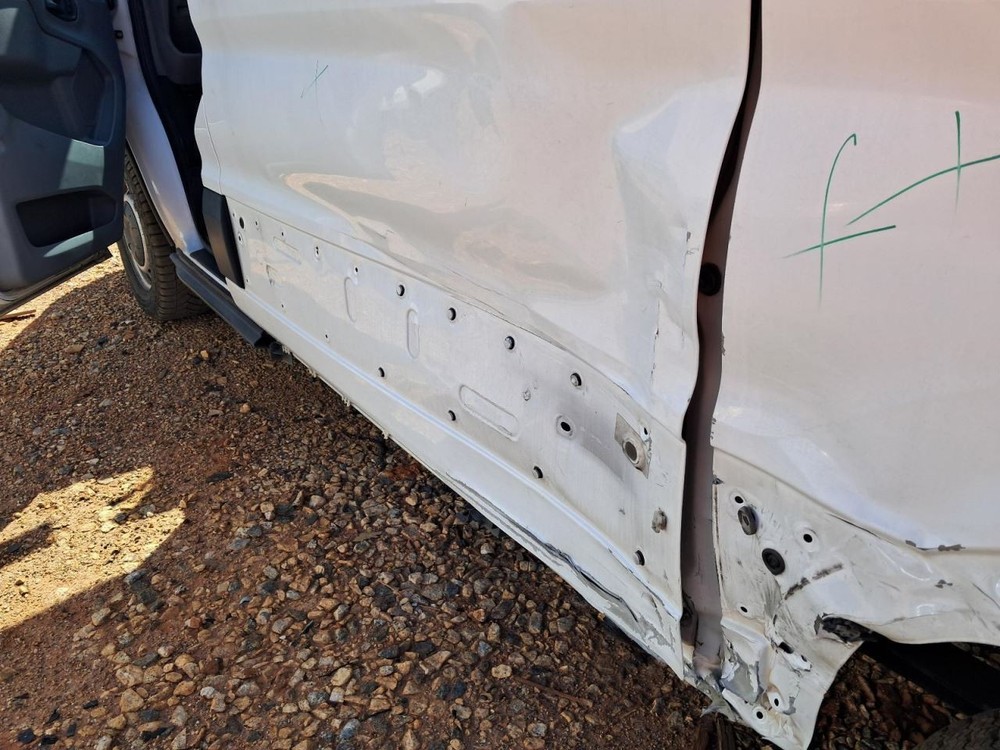 TRANSIT25 2017 Glove Box 4812348