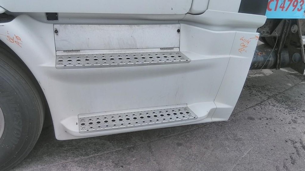 For 2016 FREIGHTLINER CASCADIA 113 SIDE FAIRING Left ,  OH