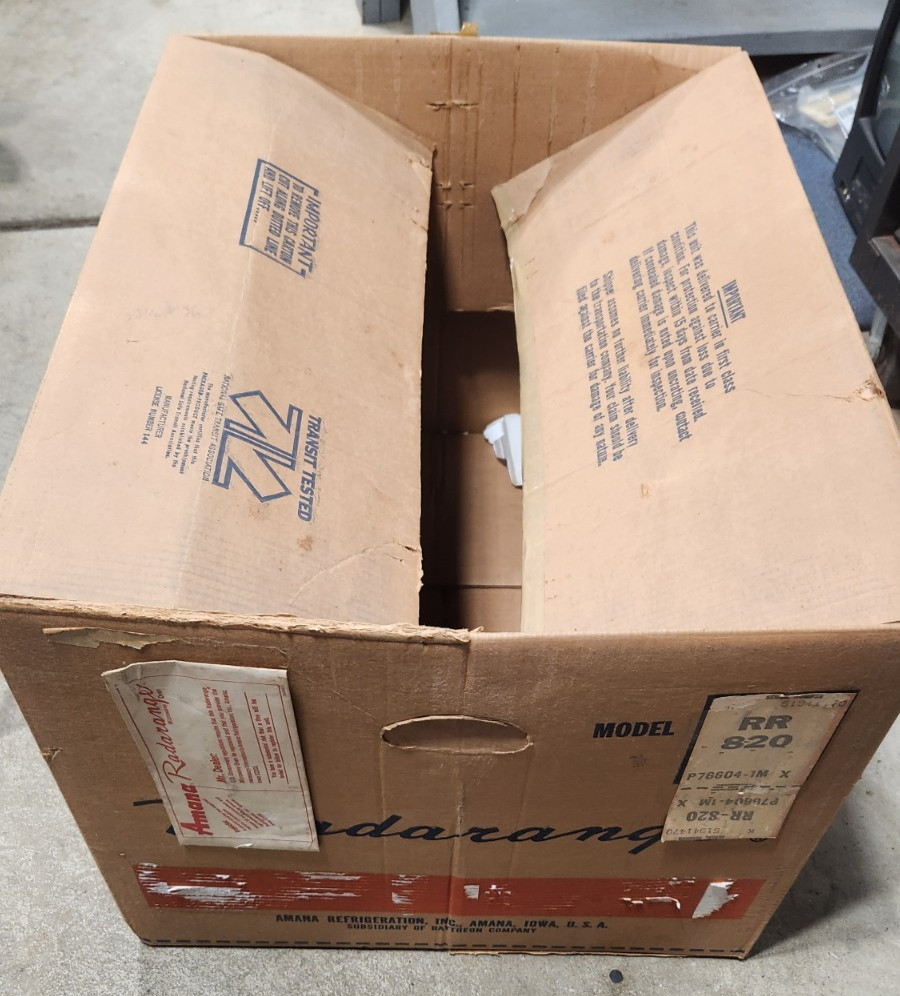 Chrome Amana Radarange Touchmatic Microwave RR-820 Very clean, orig box WORKS!