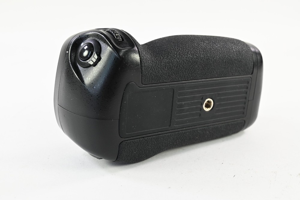 Misc MB-D16 Battery Grip for Nikon D750 #G628