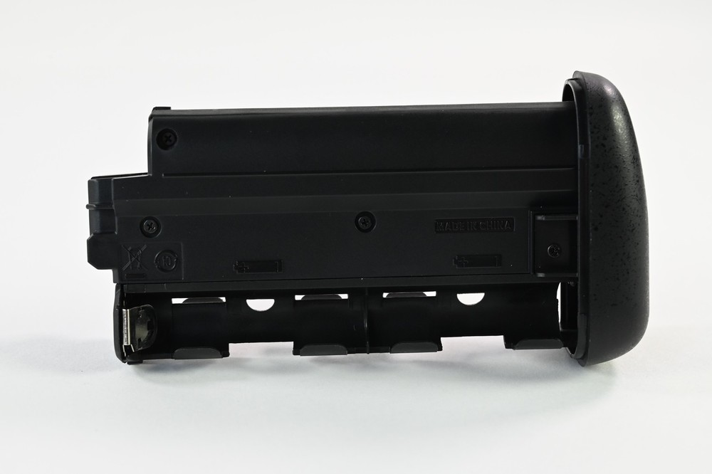Misc MB-D16 Battery Grip for Nikon D750 #G004
