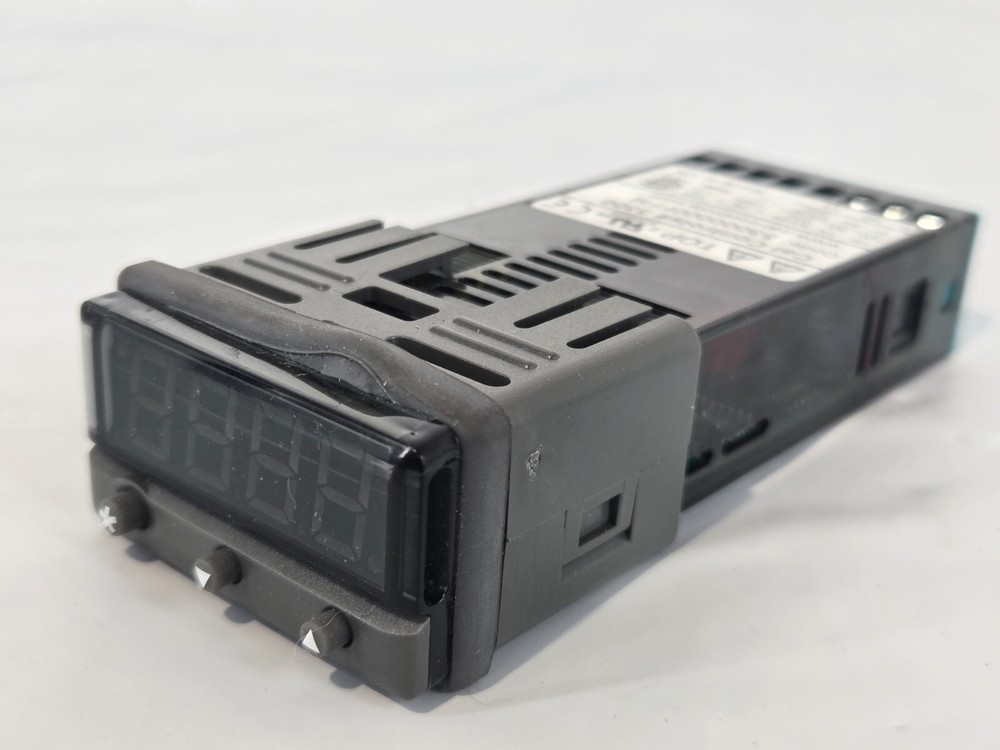 330000030 Cal Controls Process Controllers, 3300 Series 33000000FFM