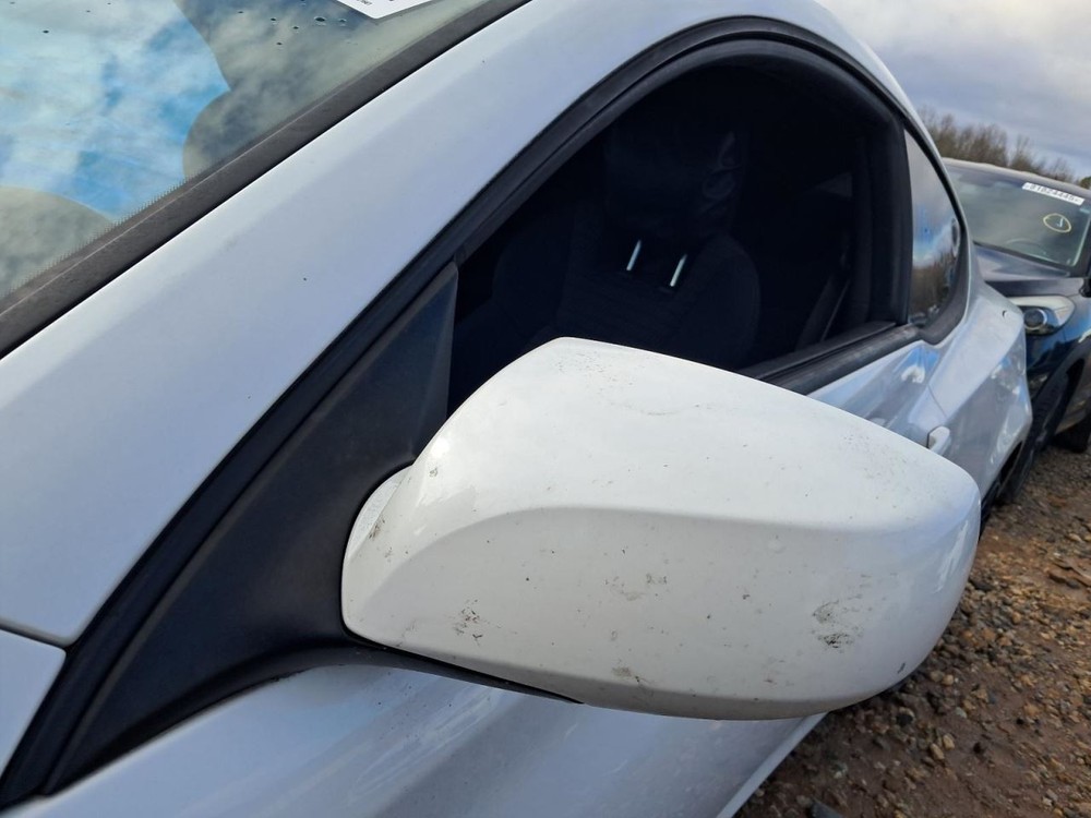 GENESIS 2013 Glove Box 4886054