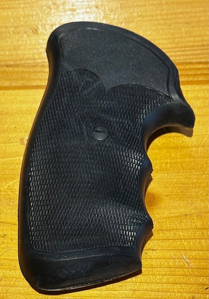 RSS-G Pachmayr Gripper Grips