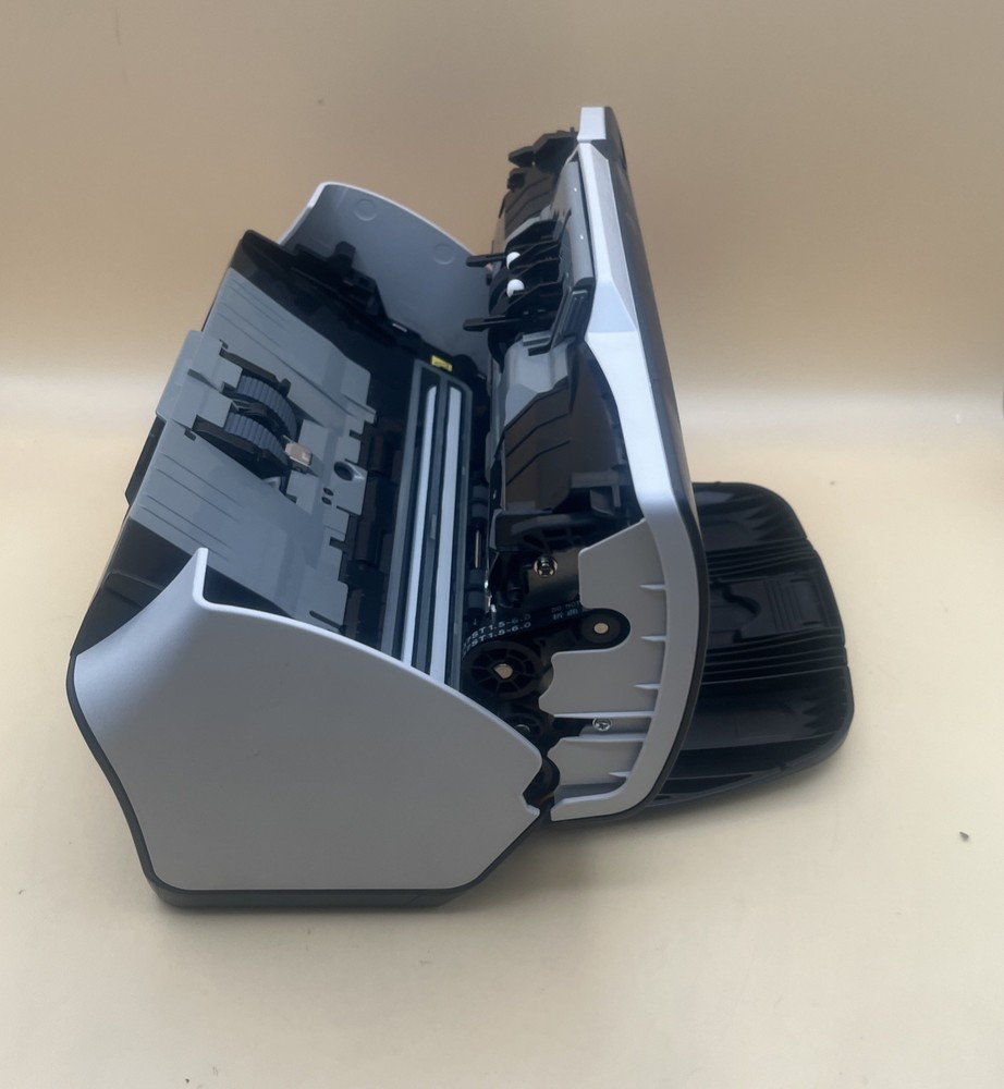 FUJITSU fi-7180 DOCUMENT SCANNER w/front tray
