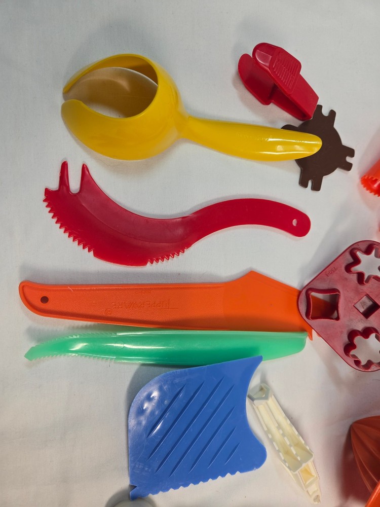 Vintage Tupperware gadgets lot-22 pieces