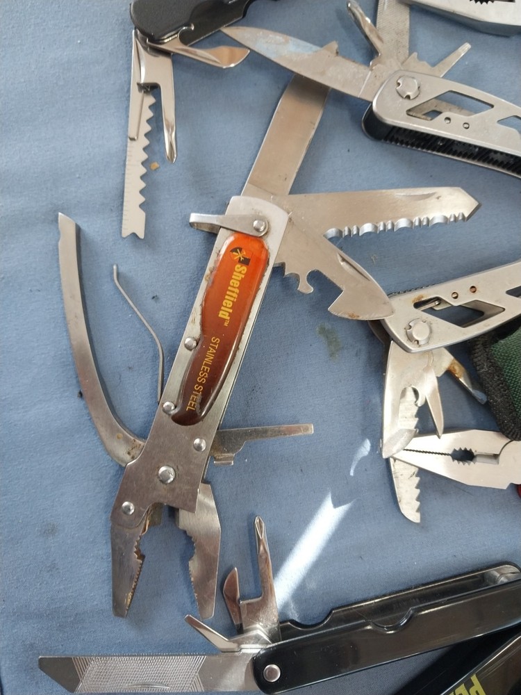 6 multi tools pliers knife screwdriver's file Etc.