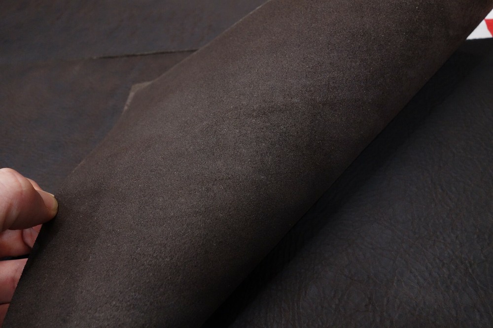 HORWEEN EBONY ROWDY SHRUNKEN BISON 4 oz. LEATHER, UNEVEN BACK TEXTURE, COLOR..