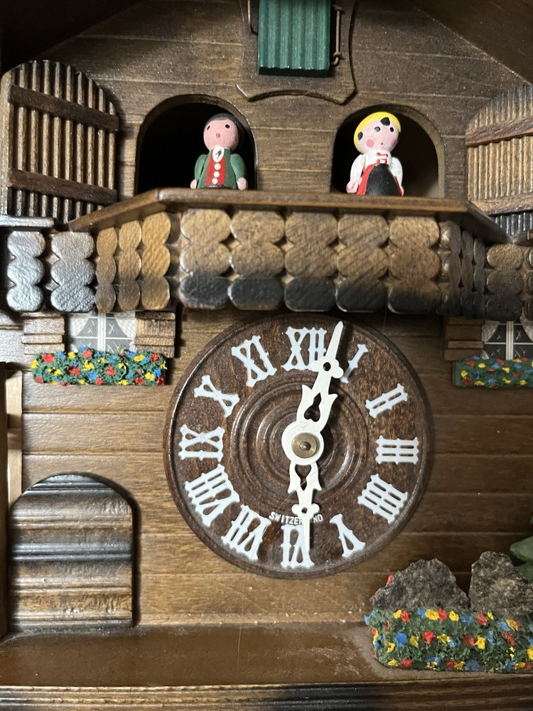 Lötscher Swiss Cuckoo Clock No 2708