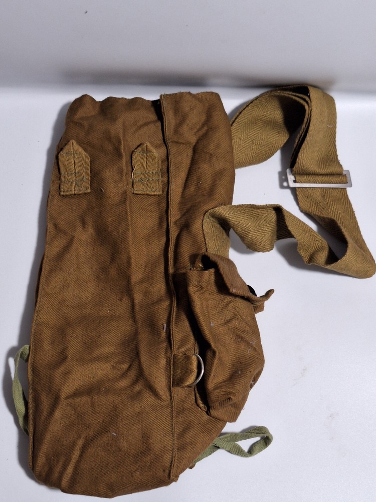 GDR old bag gas mask? Pouch