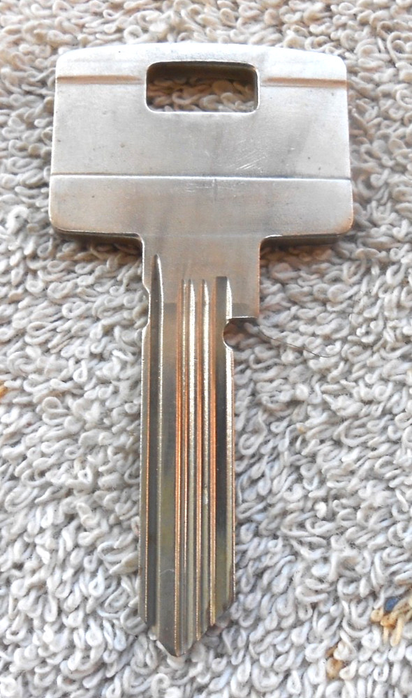 ASSA V-10 Twin Uncut Key Blank A97