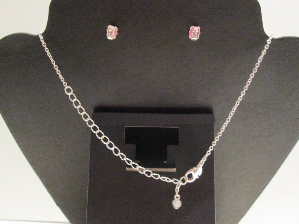 AVON SOARING LOVE NECKLACE AND EARRING GIFT SET